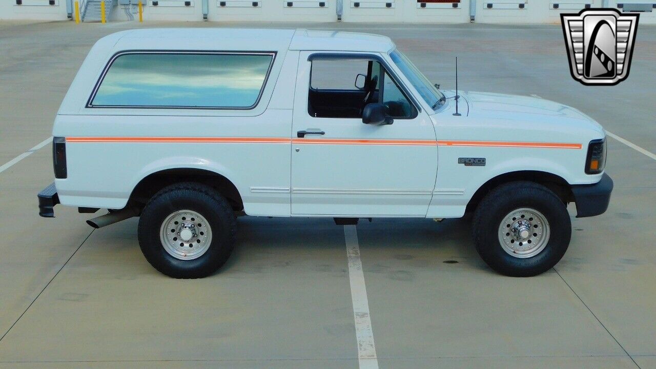 Ford-Bronco-1993-8