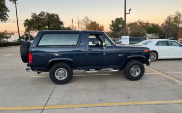 Ford-Bronco-4x4-1985