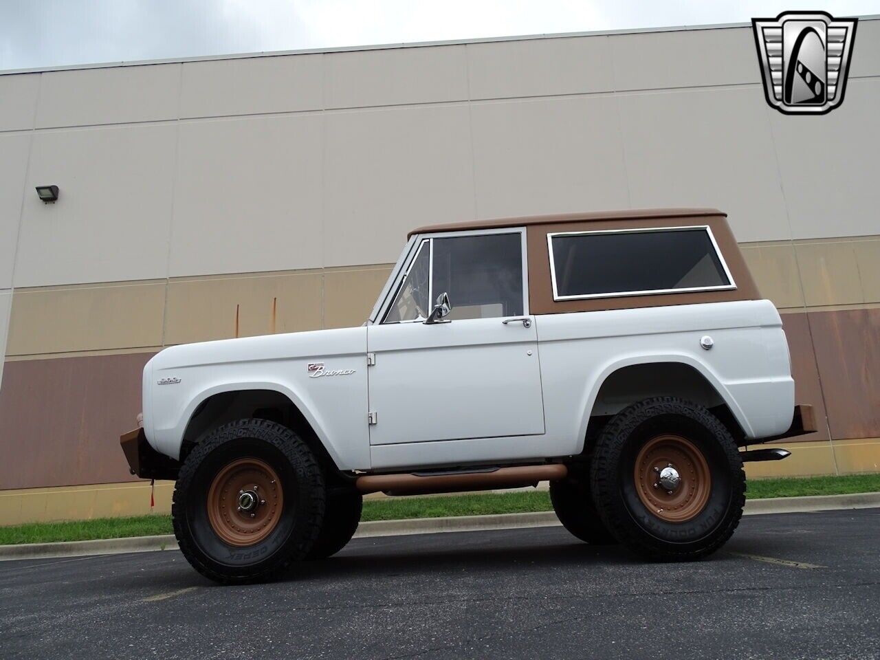 Ford-Bronco-Cabriolet-1977-5