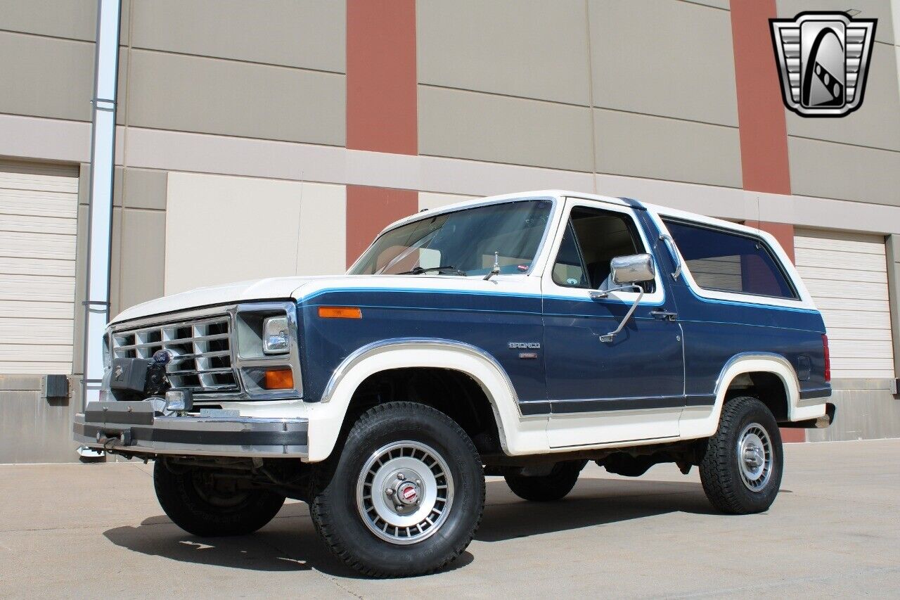 Ford-Bronco-Cabriolet-1986-2