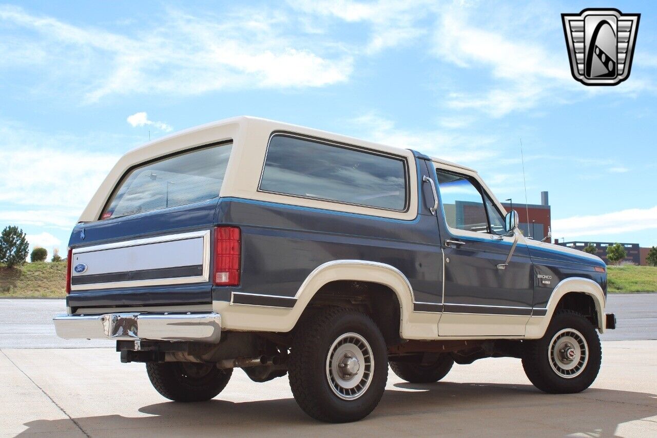 Ford-Bronco-Cabriolet-1986-6