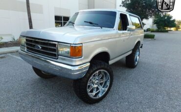 Ford-Bronco-Cabriolet-1990-10