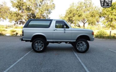 Ford-Bronco-Cabriolet-1990-3