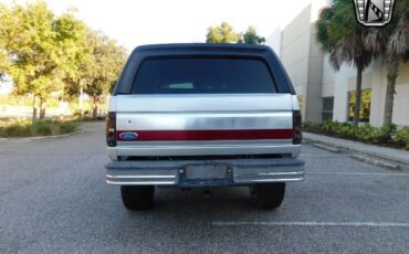 Ford-Bronco-Cabriolet-1990-4