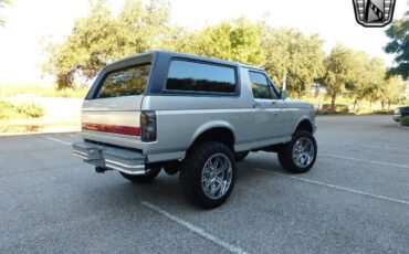 Ford-Bronco-Cabriolet-1990-6