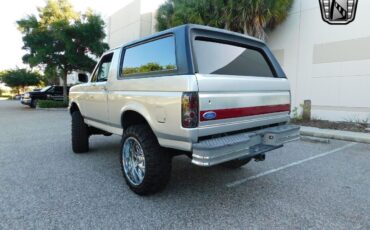 Ford-Bronco-Cabriolet-1990-7