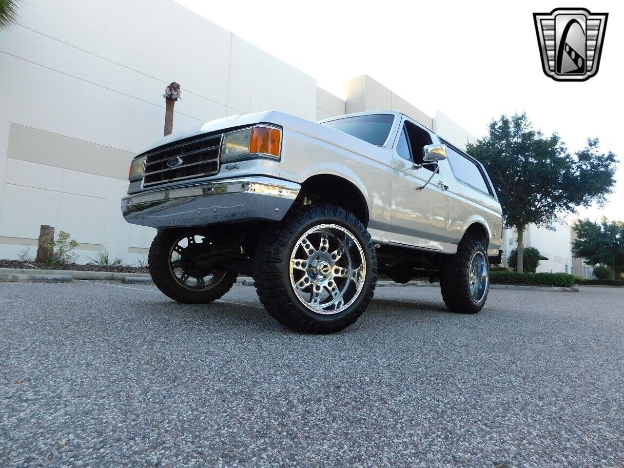 Ford-Bronco-Cabriolet-1990-9