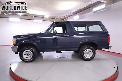 Ford-Bronco-Custom-1993-2