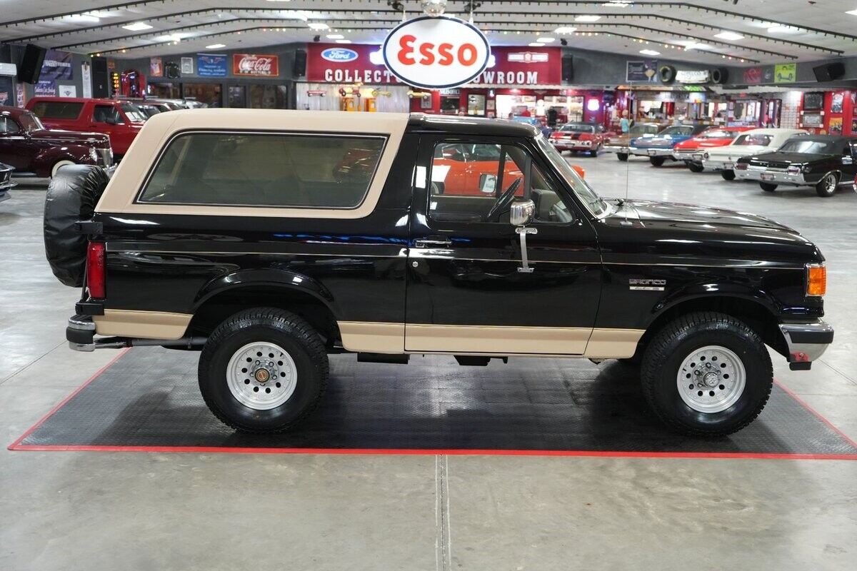 Ford-Bronco-Eddie-Bauer-4x4-SUV-1991-15