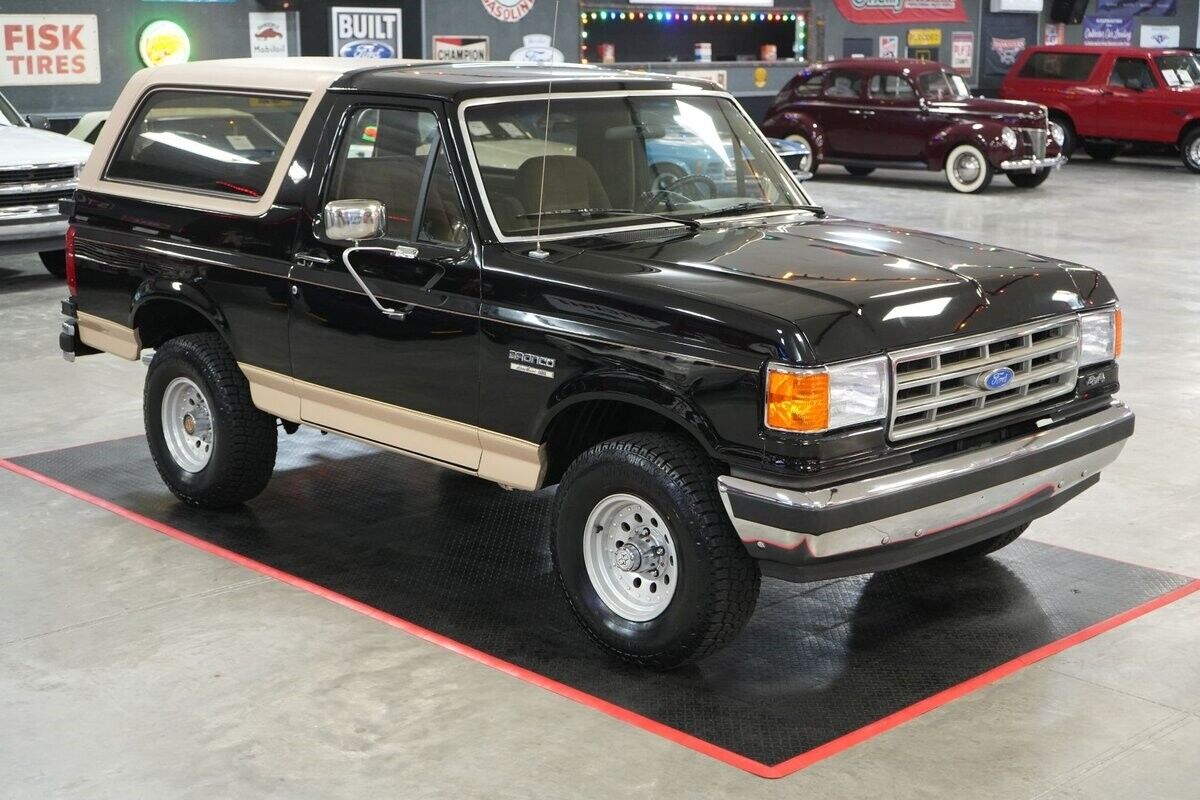 Ford-Bronco-Eddie-Bauer-4x4-SUV-1991-16