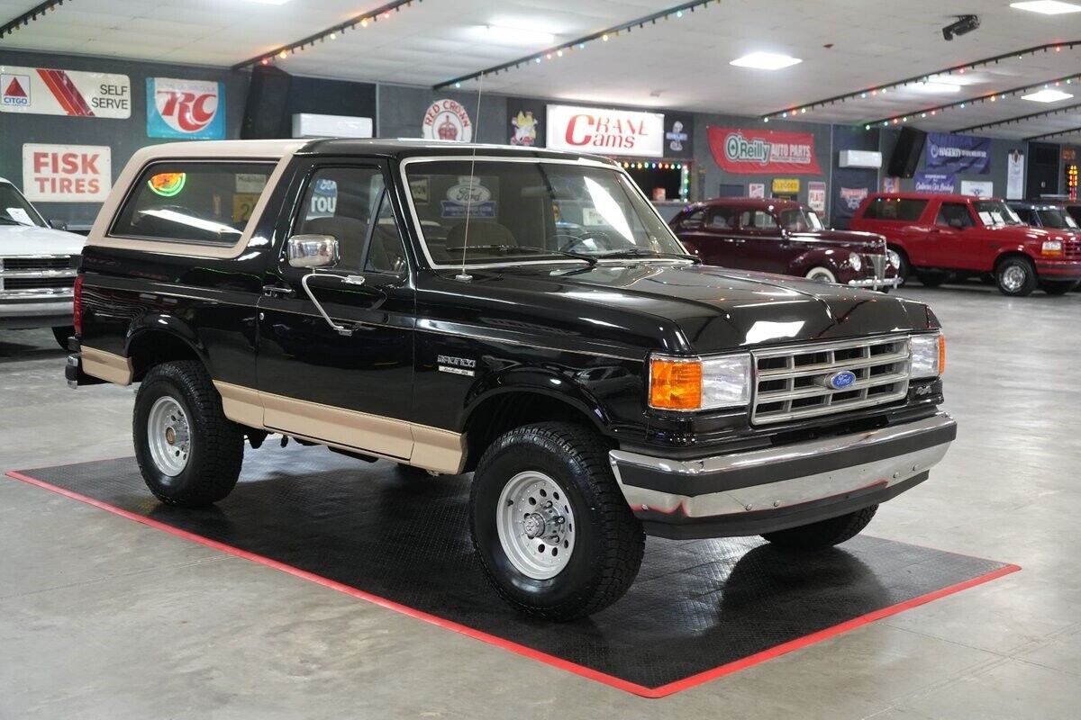 Ford-Bronco-Eddie-Bauer-4x4-SUV-1991-7