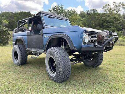 Ford-Bronco-SUV-1966-1