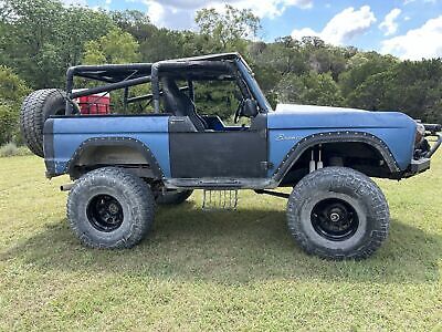 Ford-Bronco-SUV-1966-11