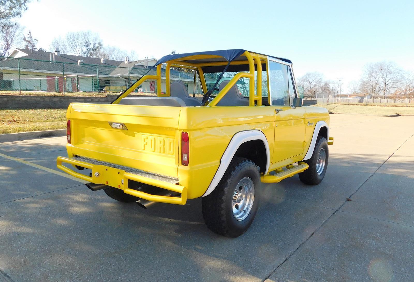 Ford-Bronco-SUV-1968-18