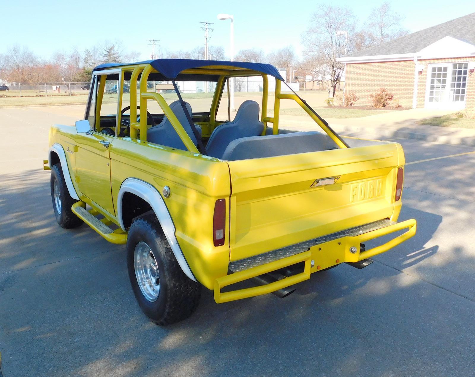 Ford-Bronco-SUV-1968-21