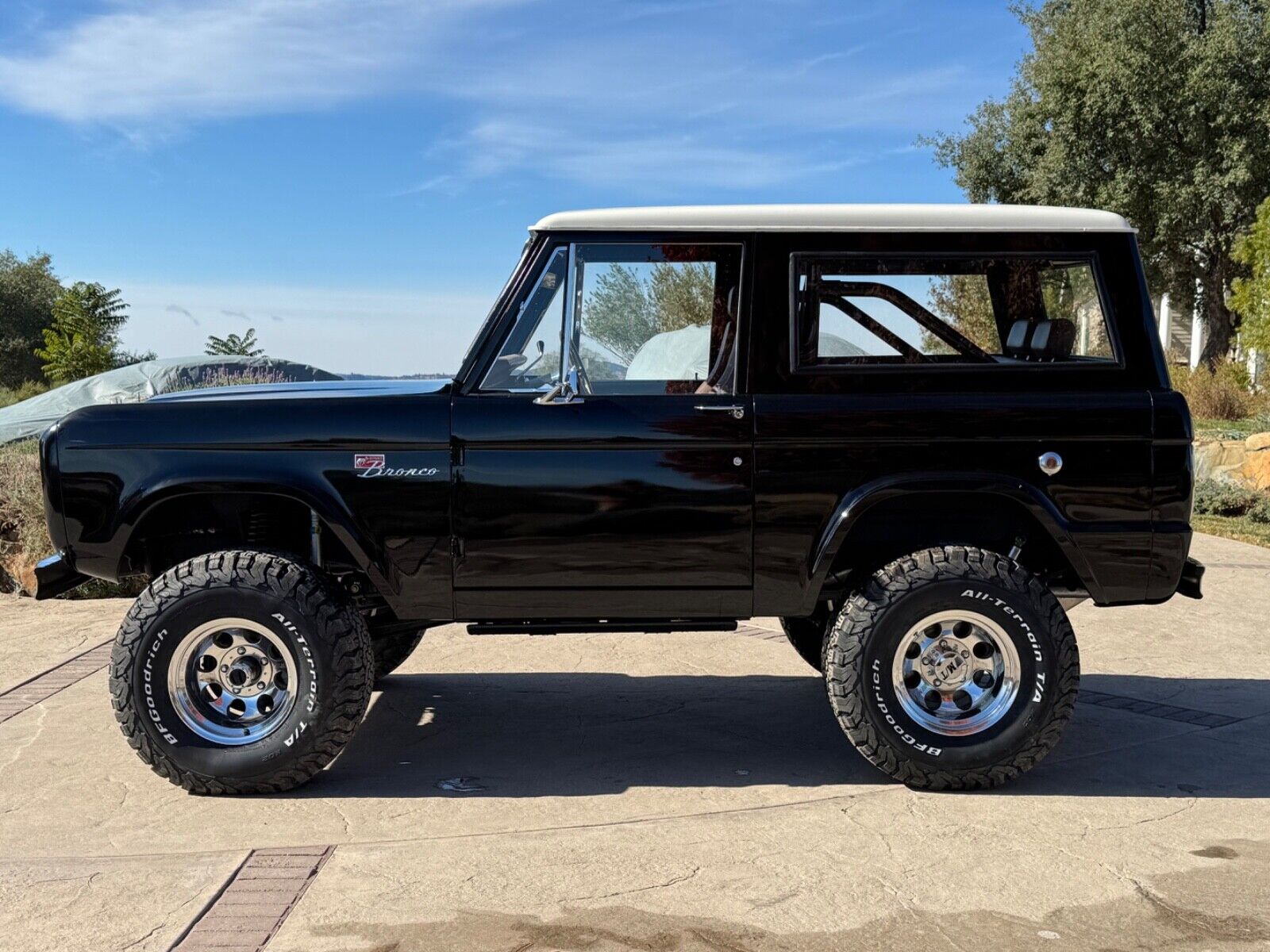 Ford-Bronco-SUV-1969-12