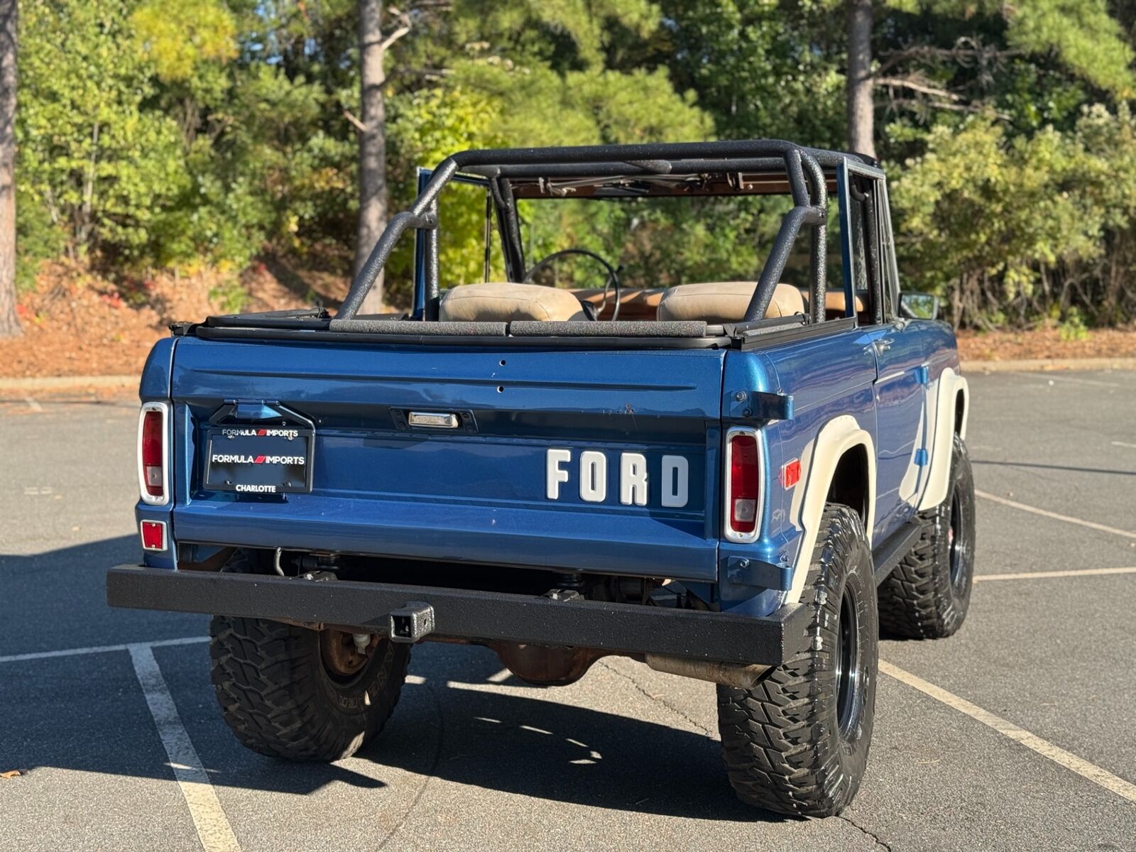 Ford-Bronco-SUV-1976-10