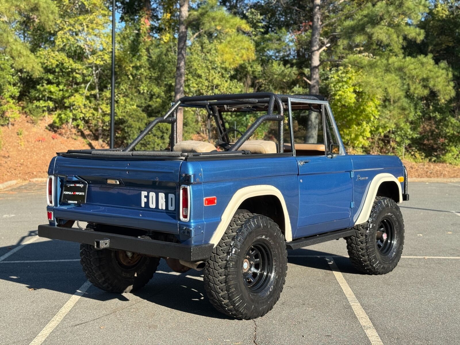 Ford-Bronco-SUV-1976-11