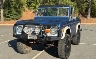 Ford-Bronco-SUV-1976-2