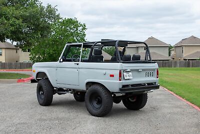 Ford-Bronco-SUV-1976-2