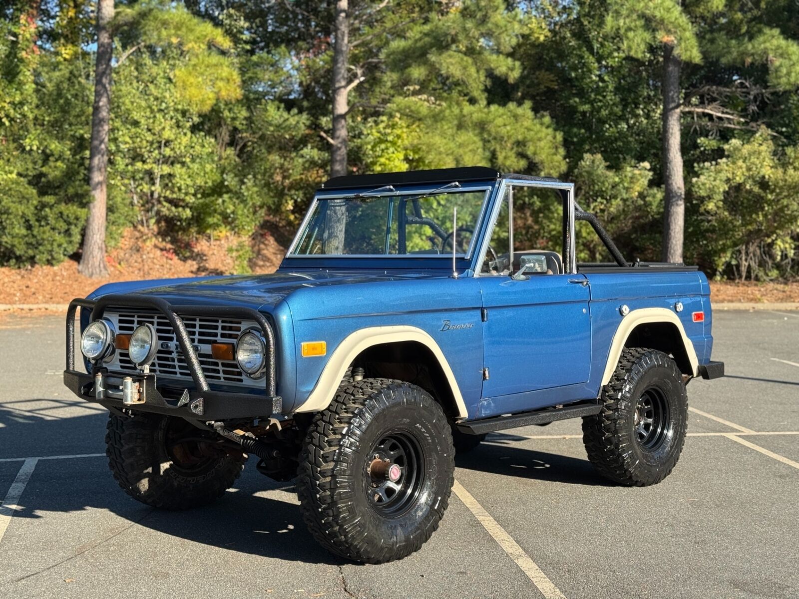 Ford-Bronco-SUV-1976-3