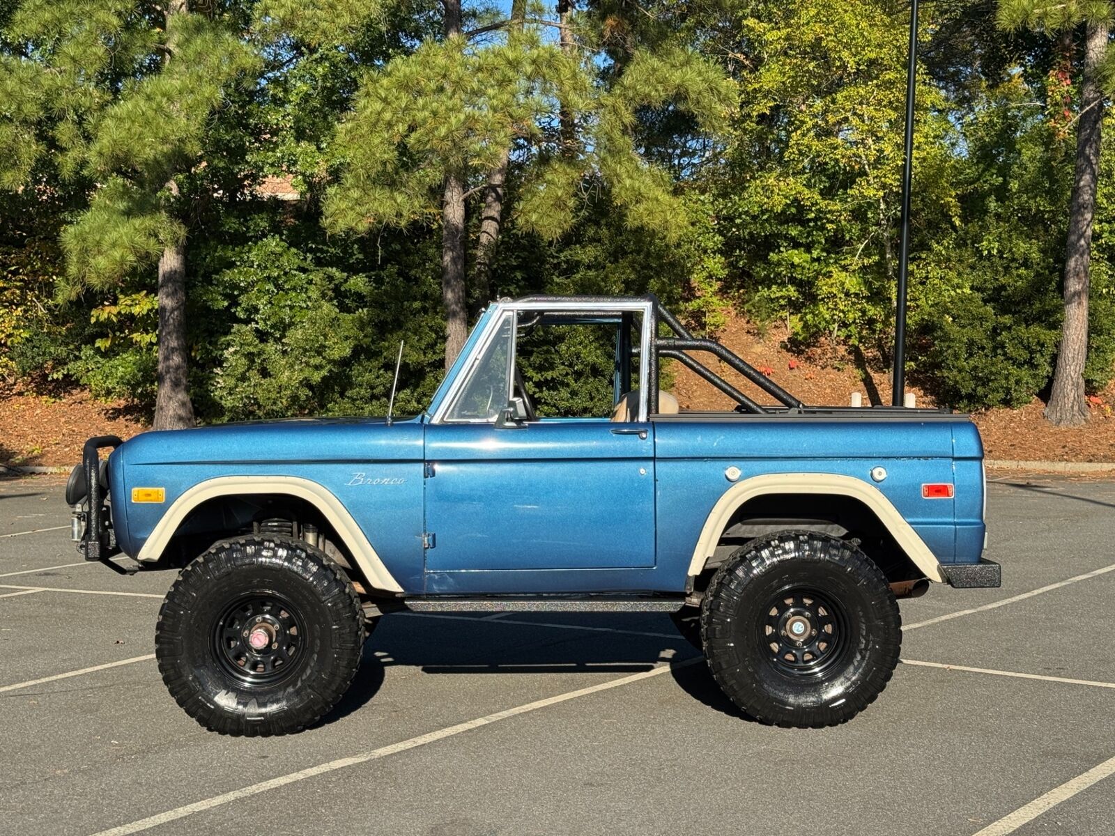 Ford-Bronco-SUV-1976-5