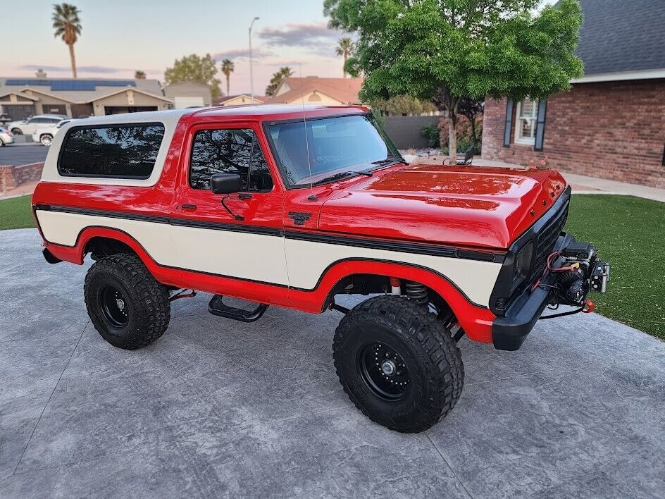 Ford-Bronco-SUV-1979-2