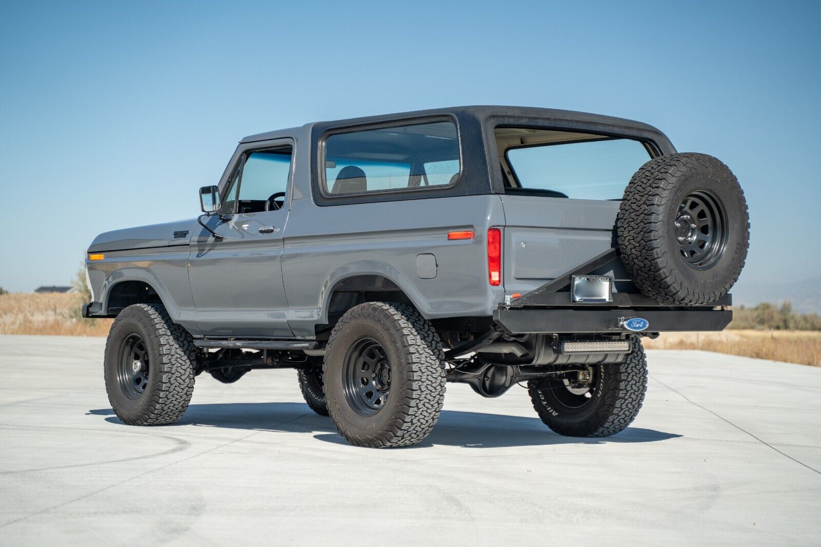 Ford-Bronco-SUV-1979-3