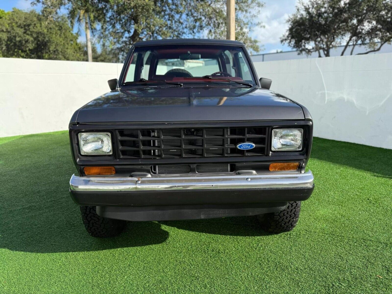 Ford-Bronco-SUV-1988-1