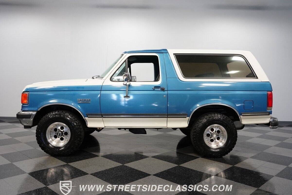 Ford-Bronco-SUV-1989-2