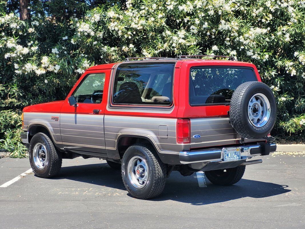 Ford-Bronco-SUV-1989-3