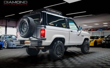 Ford-Bronco-SUV-1990-1