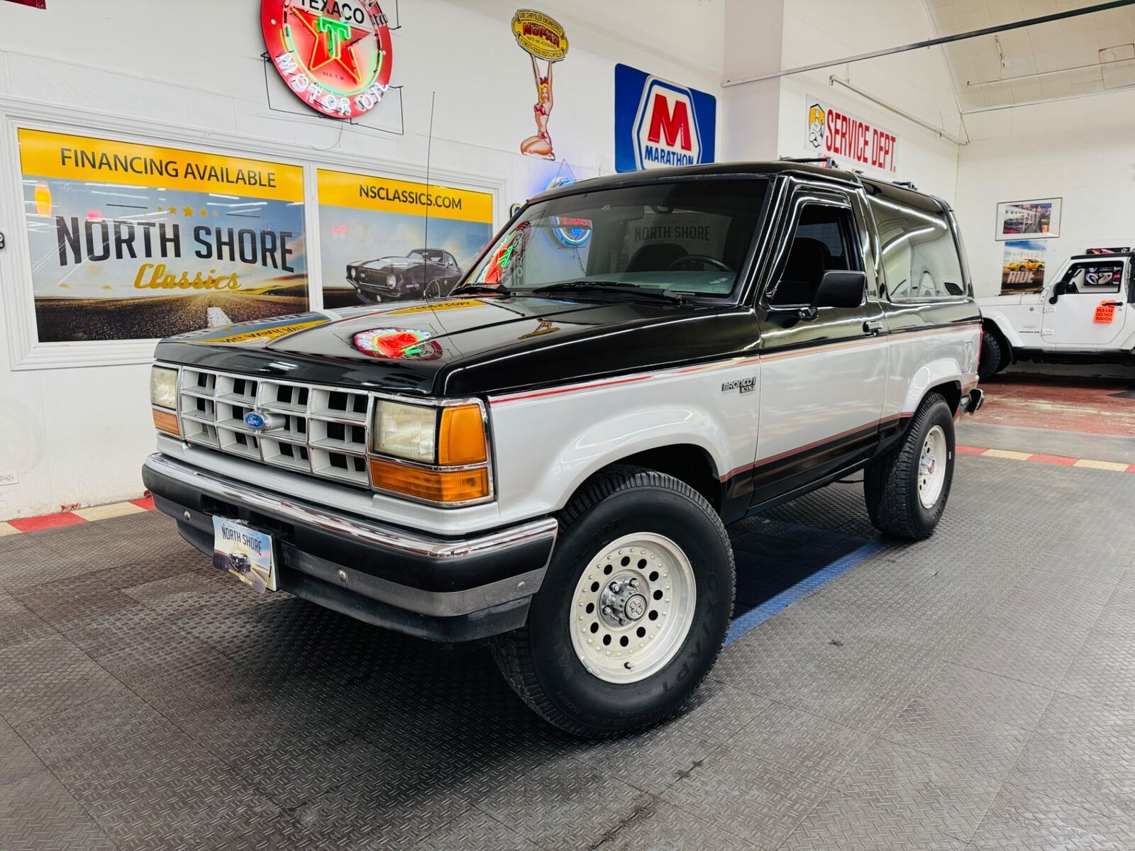 Ford-Bronco-SUV-1990-1