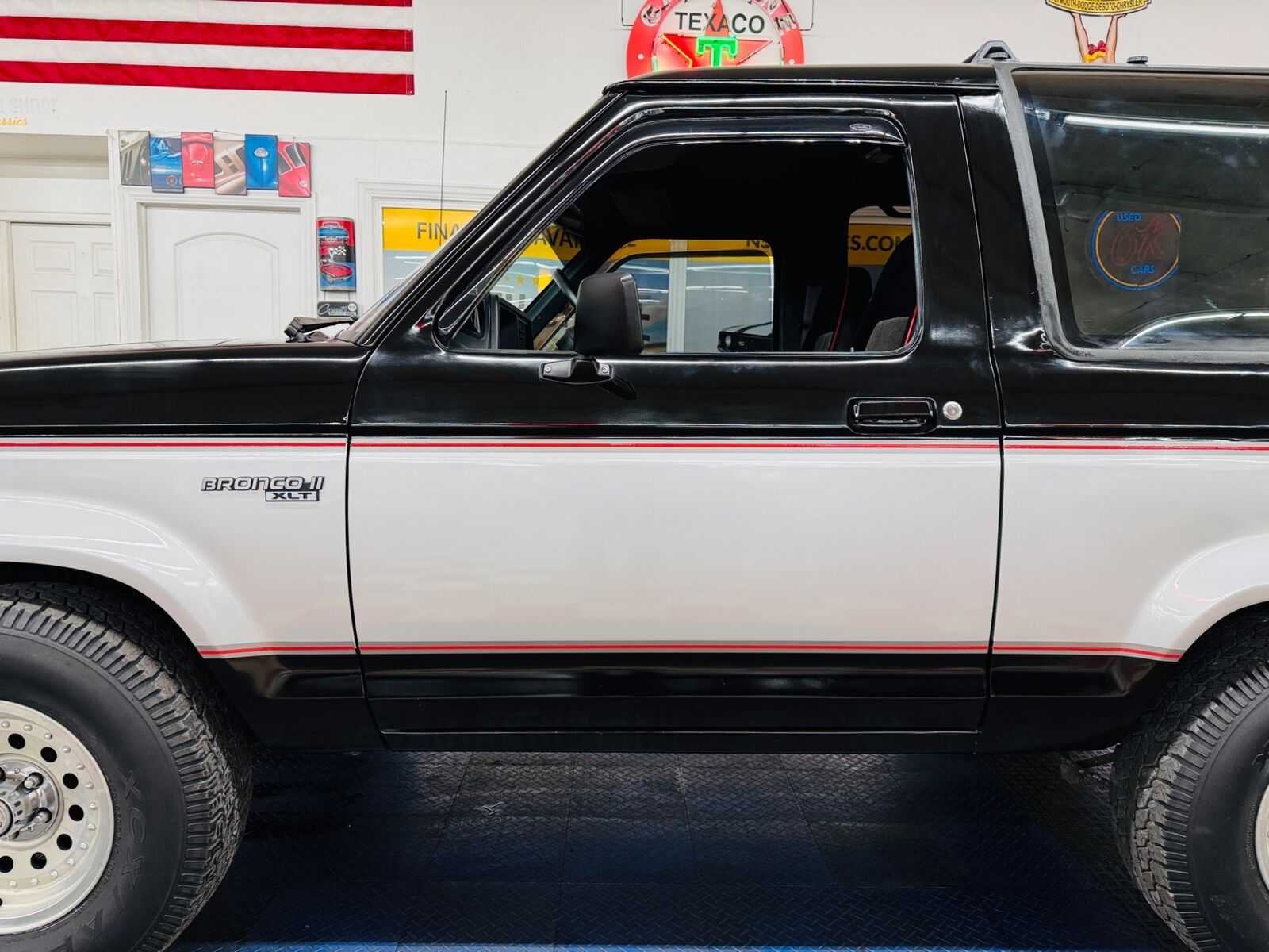 Ford-Bronco-SUV-1990-18