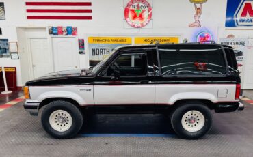 Ford-Bronco-SUV-1990-3