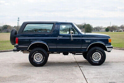 Ford-Bronco-SUV-1990-3