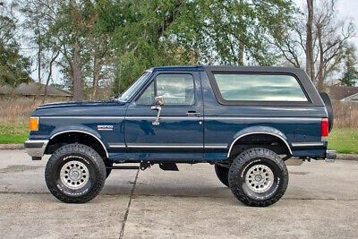 Ford-Bronco-SUV-1990-4