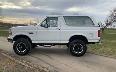 Ford-Bronco-SUV-1992-1