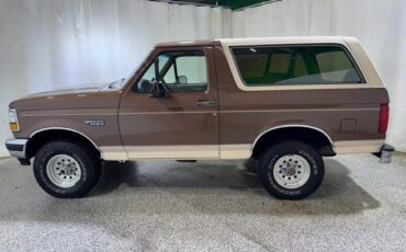 Ford-Bronco-SUV-1992-1