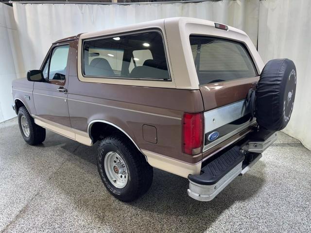 Ford-Bronco-SUV-1992-6