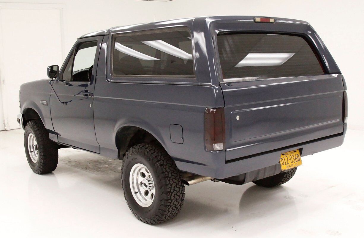 Ford-Bronco-SUV-1993-2