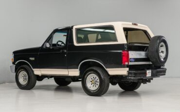 Ford-Bronco-SUV-1993-3