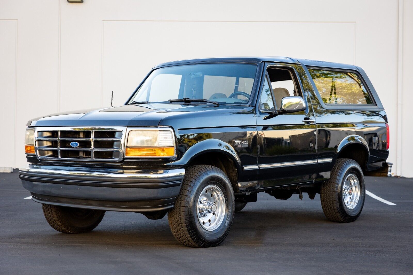 Ford-Bronco-SUV-1994-1