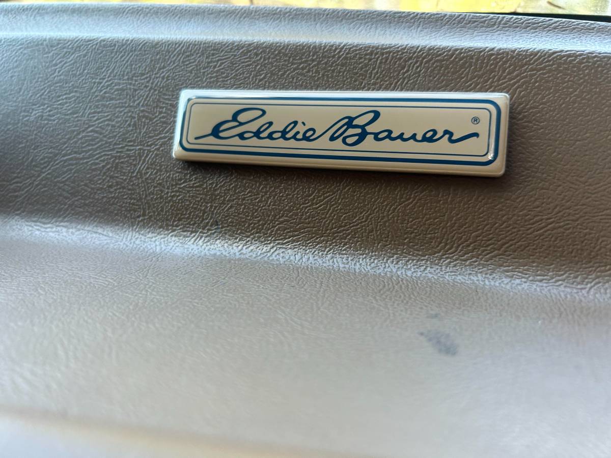 Ford-Bronco-eddie-bauer-1989-3