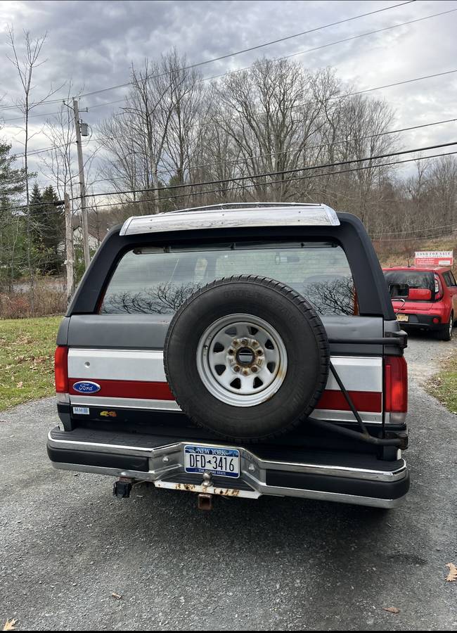 Ford-Bronco-xlt-1990-1