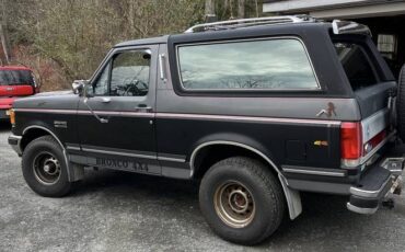 Ford-Bronco-xlt-1990