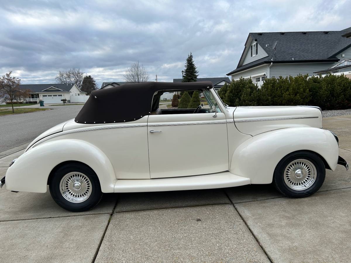 Ford-Convertible-1940-2