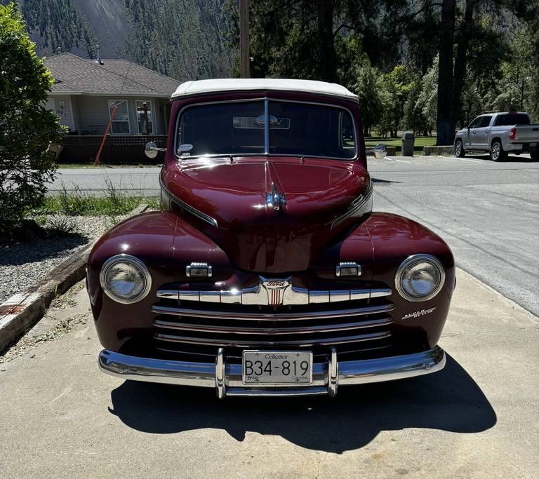 Ford-Convertible-1946-1