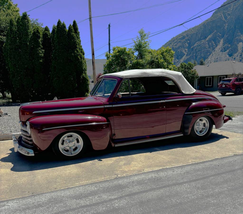 Ford-Convertible-1946