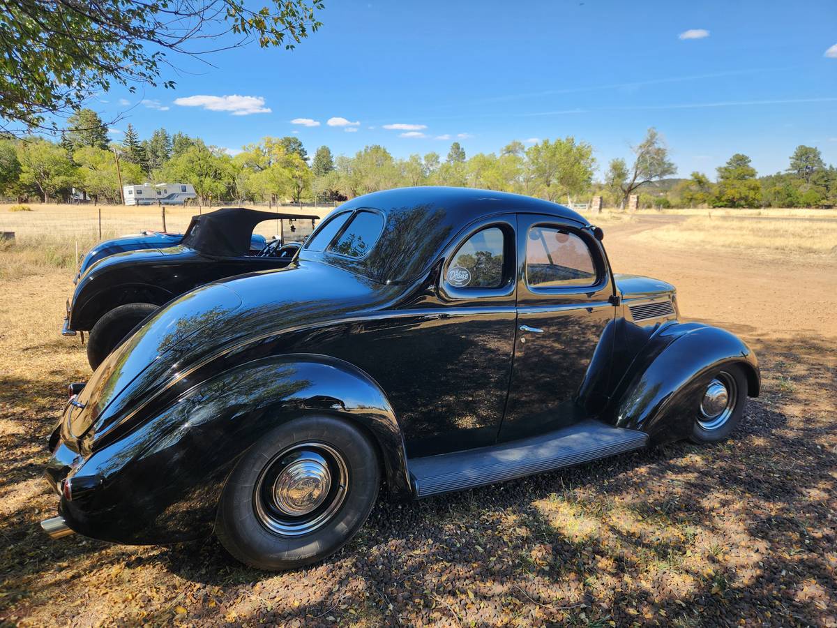 Ford-Coupe-1937-3